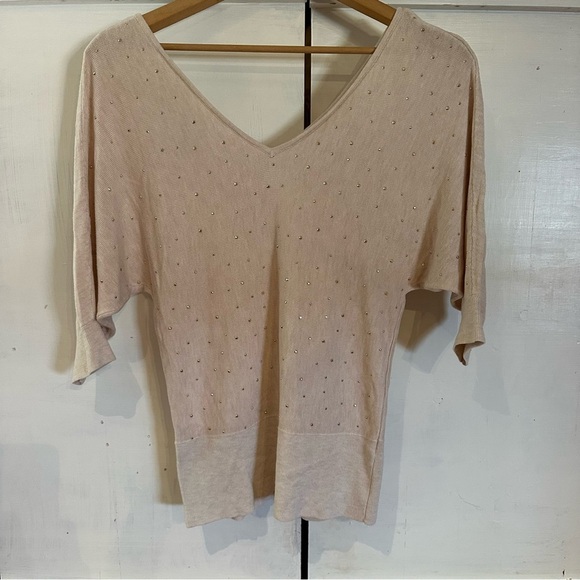 NWOT White House Black Market Cream Knit 3/4 Sleeve Sweater w/ Gold Blings S: M - Picture 3 of 11